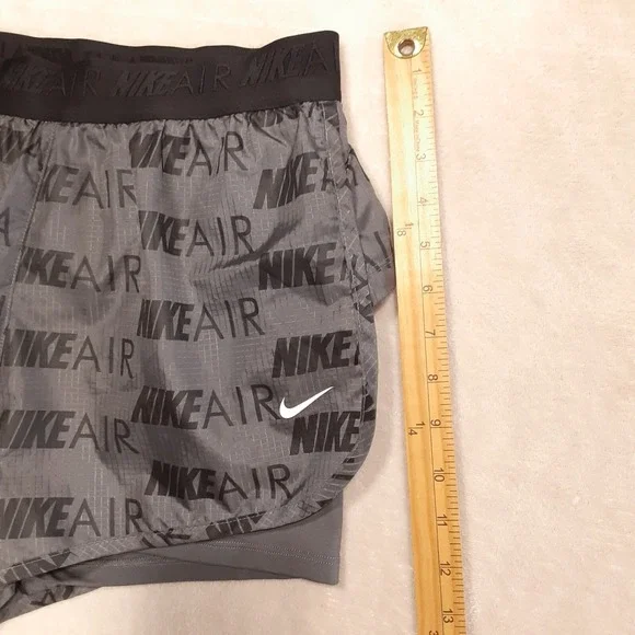 Nike Womans Lightweight Running Shorts Sz.L/Gray-Black/Lined/NikeAir All Print - Picture 9 of 10